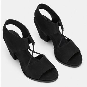 Eileen Fisher Doe sandals heels